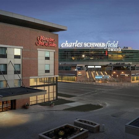Hampton Inn & Suites Omaha-Downtown Exterior photo