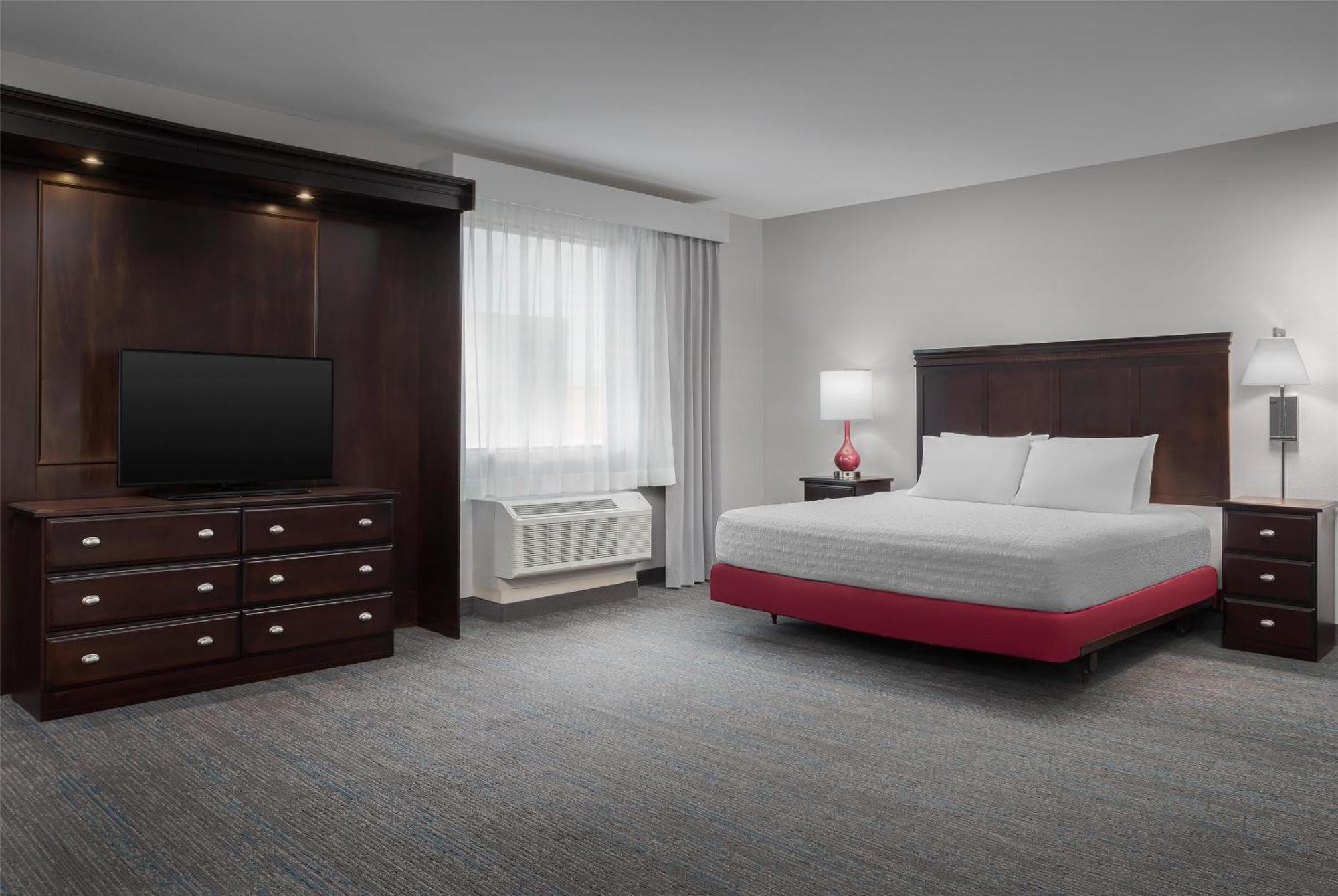 Hampton Inn & Suites Omaha-Downtown Exterior photo